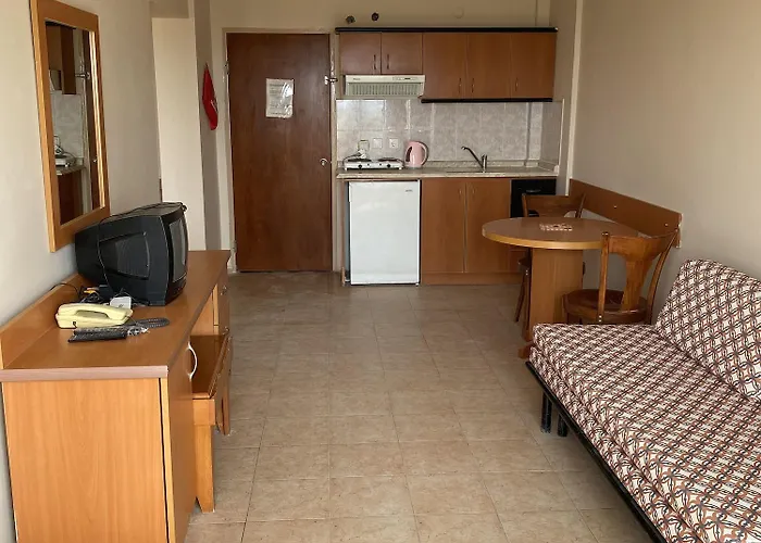 One-Bedroom King Suite