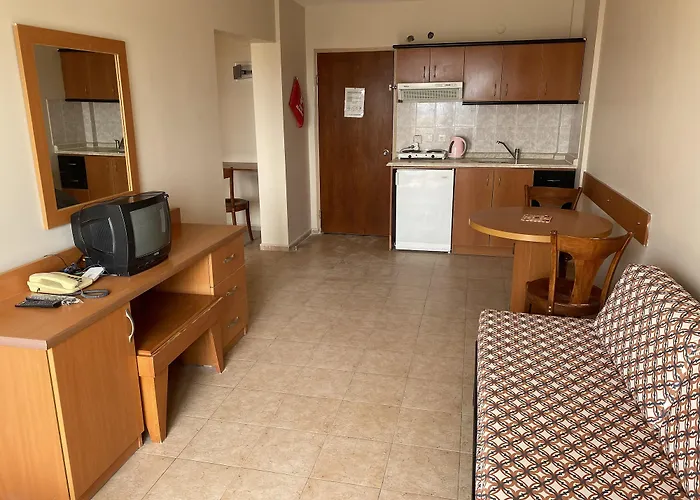 One-Bedroom King Suite